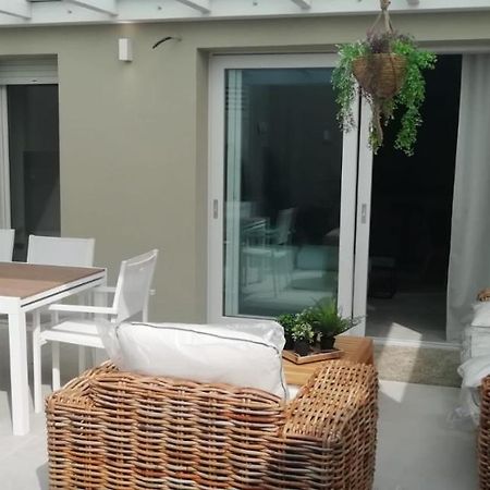 Town-Beach Home ชิวิตาโนวา มาร์เค ภายนอก รูปภาพ
