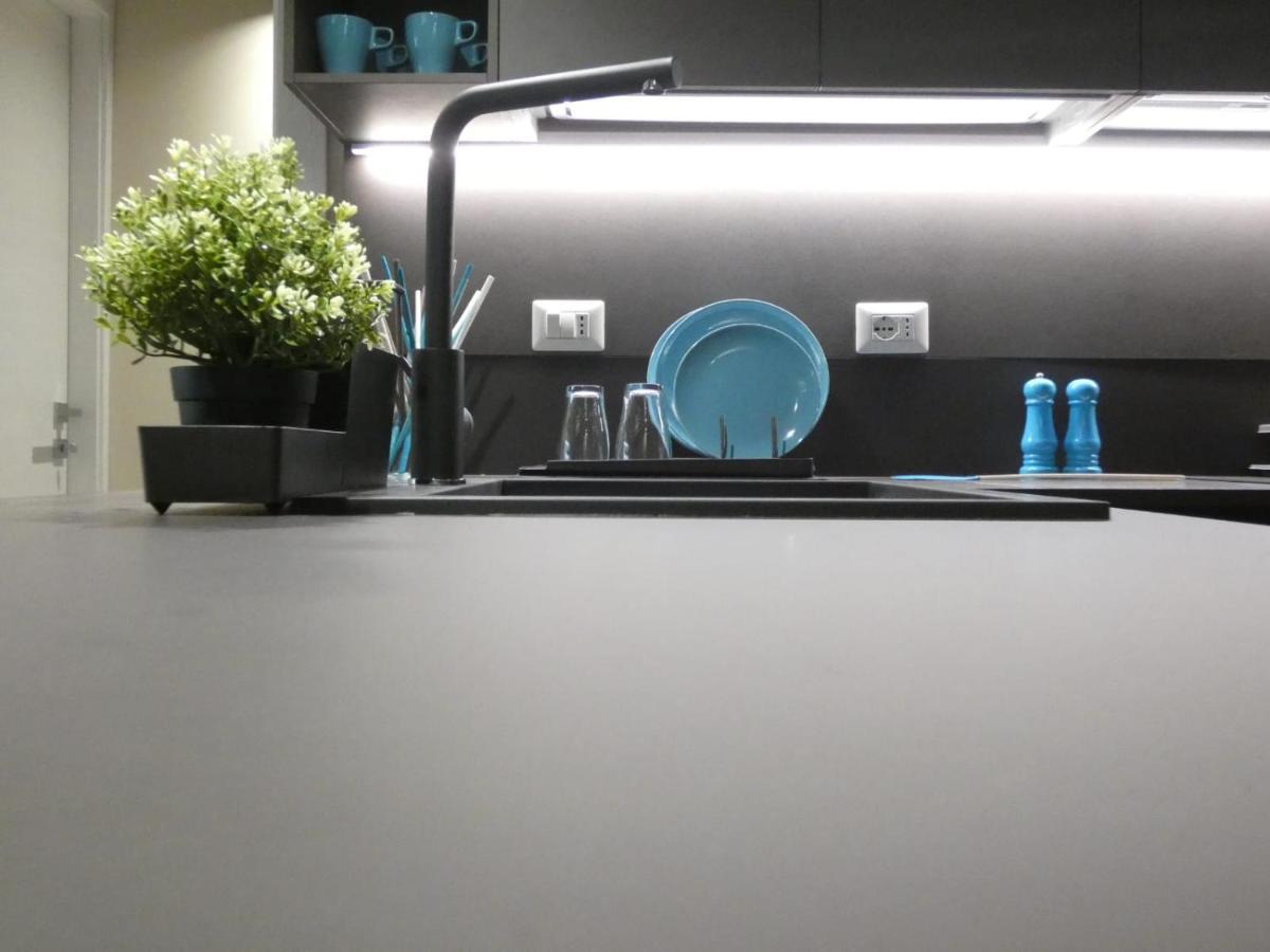 Town-Beach Home ชิวิตาโนวา มาร์เค ภายนอก รูปภาพ
