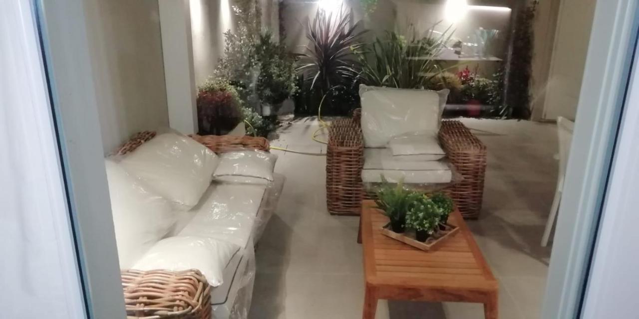 Town-Beach Home ชิวิตาโนวา มาร์เค ภายนอก รูปภาพ